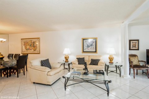 Condo in Atlantis, Florida, 3 bedrooms  № 2241805 - photo 7