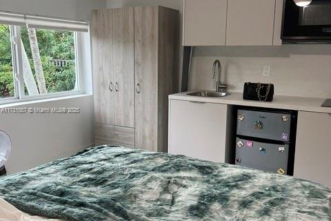 Casa en alquiler en Miami Beach, Florida, 1 dormitorio, 192.96 m2 № 1958630 - foto 5