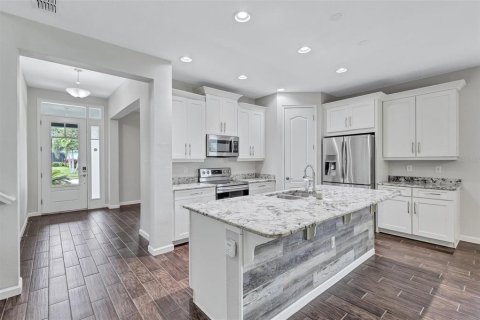 House in HARMONY AT LAKEWOOD RANCH in Bradenton, Florida 4 bedrooms, 229.75 sq.m. № 1904791 - photo 7