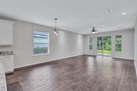 House in HARMONY AT LAKEWOOD RANCH in Bradenton, Florida 4 bedrooms, 229.75 sq.m. № 1904791 - photo 16