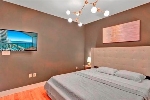 Copropriété à louer à Hallandale Beach, Floride: 1 chambre, 78.41 m2 № 1714600 - photo 8
