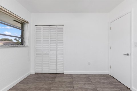 House in Palmetto Bay, Florida 4 bedrooms, 165.92 sq.m. № 1839550 - photo 21