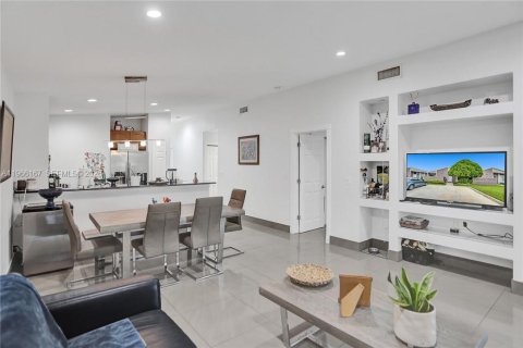 Copropriété à louer à Sunrise, Floride: 3 chambres, 107.77 m2 № 2027930 - photo 12