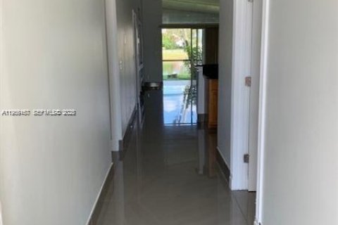 Copropriété à louer à Sunrise, Floride: 3 chambres, 107.77 m2 № 2027930 - photo 3