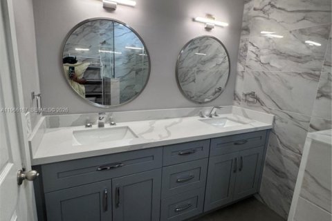 Copropriété à louer à Sunrise, Floride: 3 chambres, 107.77 m2 № 2027930 - photo 5