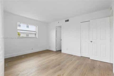 Condo in Miramar, Florida, 2 bedrooms  № 2014452 - photo 6