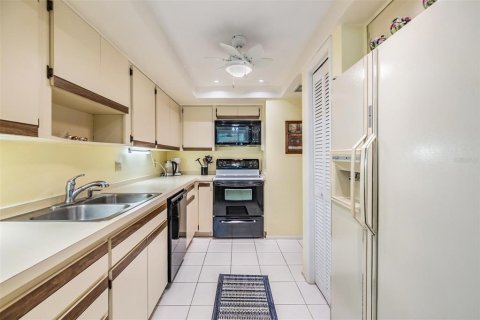Touwnhouse à vendre à Palm Harbor, Floride: 3 chambres, 156.54 m2 № 1655109 - photo 9