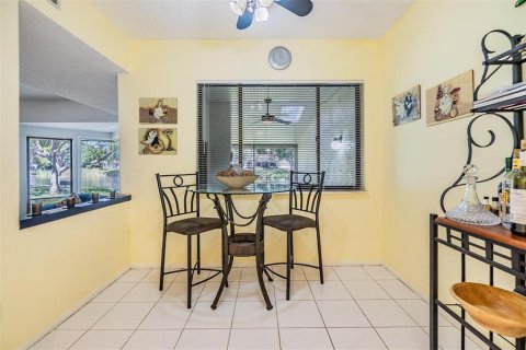 Touwnhouse à vendre à Palm Harbor, Floride: 3 chambres, 156.54 m2 № 1655109 - photo 14