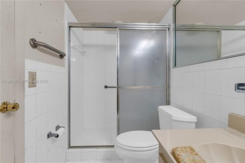 Купить кондоминиум в Майами, Флорида 2 спальни, 124.49м2, № 2049181 - фото 9