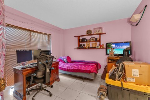 Купить кондоминиум в Майами, Флорида 2 спальни, 124.49м2, № 2049181 - фото 8