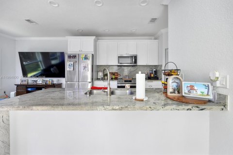 Casa en venta en Homestead, Florida, 3 dormitorios, 174.1 m2 № 2027161 - foto 10