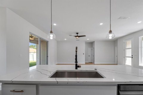 Casa en venta en Palm Coast, Florida, 4 dormitorios, 167.22 m2 № 1165653 - foto 6