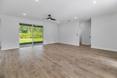 Casa en venta en Palm Coast, Florida, 4 dormitorios, 167.22 m2 № 1165653 - foto 2