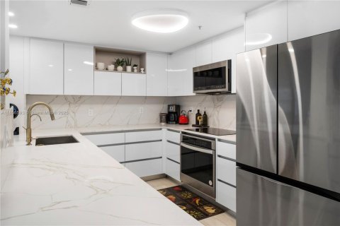 Condominio en venta en Miami, Florida, 1 dormitorio, 92.16 m2 № 1882223 - foto 6