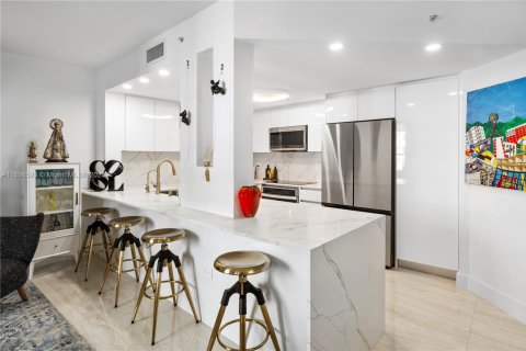 Condominio en venta en Miami, Florida, 1 dormitorio, 92.16 m2 № 1882223 - foto 5