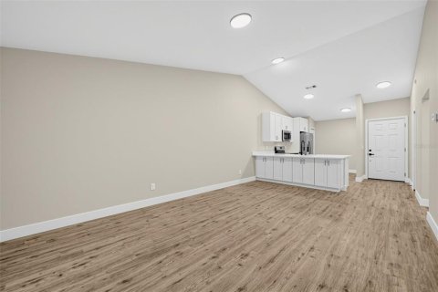 Duplex à vendre à Orlando, Floride: 2 chambres, 89.09 m2 № 2408619 - photo 7