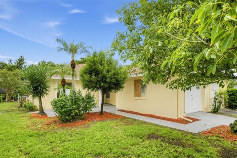 Duplex à vendre à Orlando, Floride: 2 chambres, 89.09 m2 № 2408619 - photo 29