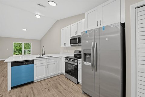 Duplex à vendre à Orlando, Floride: 2 chambres, 89.09 m2 № 2408619 - photo 4
