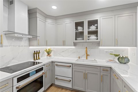 Copropriété à vendre à Coral Gables, Floride: 3 chambres, 142.23 m2 № 1933553 - photo 8