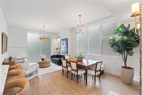 Copropriété à vendre à Coral Gables, Floride: 3 chambres, 142.23 m2 № 1933553 - photo 5