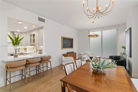 Copropriété à vendre à Coral Gables, Floride: 3 chambres, 142.23 m2 № 1933553 - photo 11