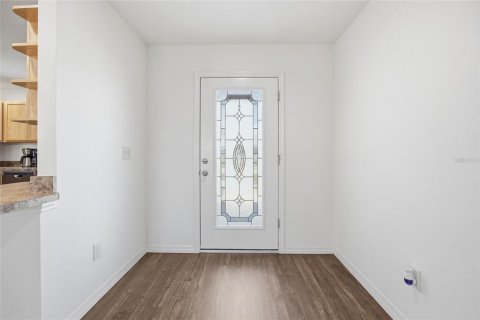 Villa ou maison à louer à Oxford, Floride: 3 chambres, 138.15 m2 № 2115201 - photo 6