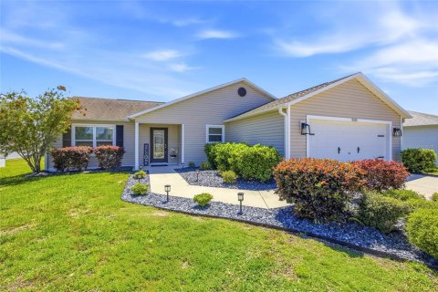 Villa ou maison à Oxford, Floride 3 chambres, 138.15 m2 № 2115201