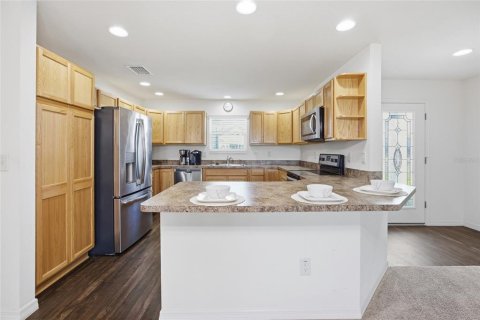 Villa ou maison à louer à Oxford, Floride: 3 chambres, 138.15 m2 № 2115201 - photo 4