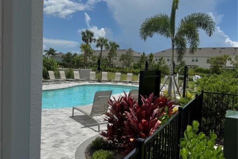 Townhouse in Sarasota, Florida 3 bedrooms, 125.42 sq.m. № 1805462 - photo 16