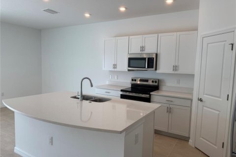 Townhouse in Sarasota, Florida 3 bedrooms, 125.42 sq.m. № 1805462 - photo 5