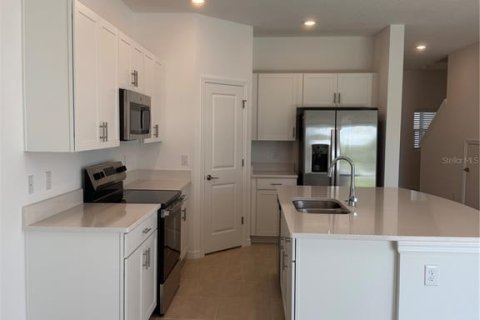 Townhouse in Sarasota, Florida 3 bedrooms, 125.42 sq.m. № 1805462 - photo 24