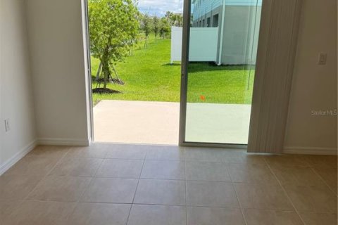 Townhouse in Sarasota, Florida 3 bedrooms, 125.42 sq.m. № 1805462 - photo 20