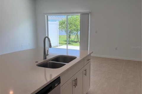 Townhouse in Sarasota, Florida 3 bedrooms, 125.42 sq.m. № 1805462 - photo 8