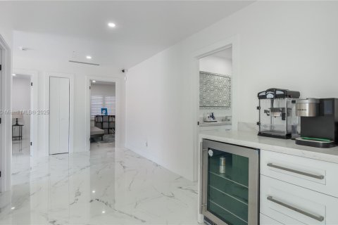 House in Palmetto Bay, Florida 6 bedrooms, 347.73 sq.m. № 2040144 - photo 22