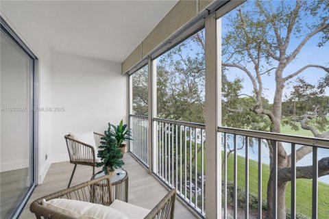Copropriété à vendre à Pembroke Pines, Floride: 2 chambres, 110.74 m2 № 1992621 - photo 27