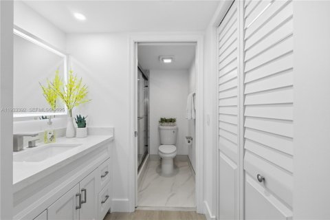 Copropriété à vendre à Pembroke Pines, Floride: 2 chambres, 110.74 m2 № 1992621 - photo 15