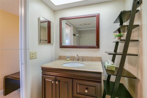 Condominio en venta en Pompano Beach, Florida, 2 dormitorios, 98.85 m2 № 1980461 - foto 21