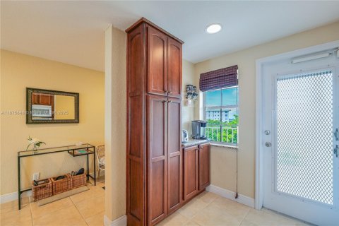 Condominio en venta en Pompano Beach, Florida, 2 dormitorios, 98.85 m2 № 1980461 - foto 12