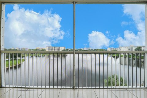 Condominio en venta en Pompano Beach, Florida, 2 dormitorios, 98.85 m2 № 1980461 - foto 4