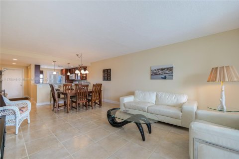 Condominio en venta en Pompano Beach, Florida, 2 dormitorios, 98.85 m2 № 1980461 - foto 5