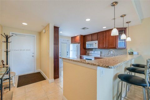 Condominio en venta en Pompano Beach, Florida, 2 dormitorios, 98.85 m2 № 1980461 - foto 9