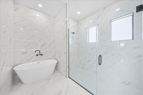 Casa en venta en Cape Coral, Florida, 4 dormitorios, 170.2 m2 № 2150118 - foto 18