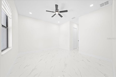 Casa en venta en Cape Coral, Florida, 4 dormitorios, 170.2 m2 № 2150118 - foto 25