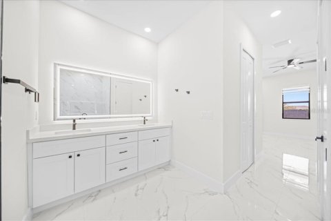 Casa en venta en Cape Coral, Florida, 4 dormitorios, 170.2 m2 № 2150118 - foto 16