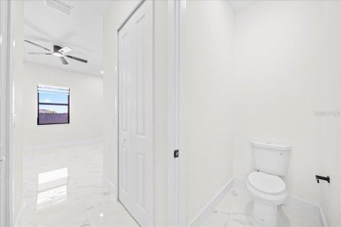 Casa en venta en Cape Coral, Florida, 4 dormitorios, 170.2 m2 № 2150118 - foto 20