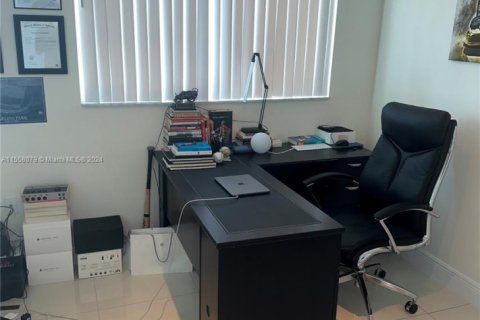 Copropriété à vendre à Miami, Floride: 2 chambres, 74.6 m2 № 1958157 - photo 5