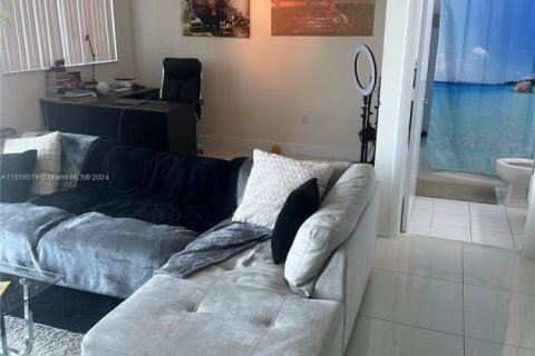 Copropriété à vendre à Miami, Floride: 2 chambres, 74.6 m2 № 1958157 - photo 2