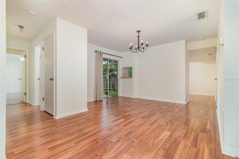 Casa en venta en Altamonte Springs, Florida, 2 dormitorios, 121.33 m2 № 1835092 - foto 4