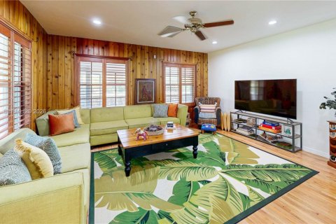 Villa ou maison à vendre à Homestead, Floride: 4 chambres, 306.02 m2 № 2021933 - photo 23