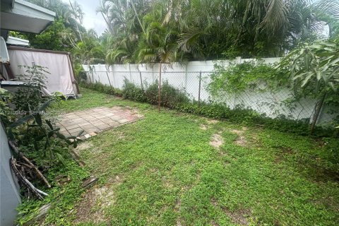 Appartement à louer à Oakland Park, Floride: 1 chambre, 535.95 m2 № 2400582 - photo 3